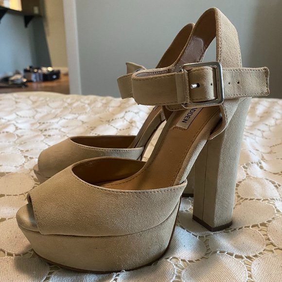 Nude Steve Madden 6-inch Suede Platform Peep Toe Heels with Ankle Strap - Picture 1 of 5